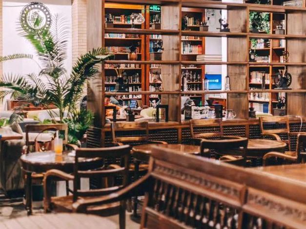 藏书馆咖啡 LibraryCoffee·Bistro（牡丹园店）的环境